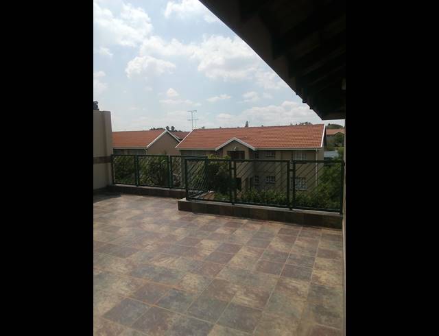 3 BEDROOM SECTIONAL TITLE TO LET IN ELARDUSPARK
